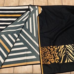 Sassy Jones Zanzibar Reversible Wrap